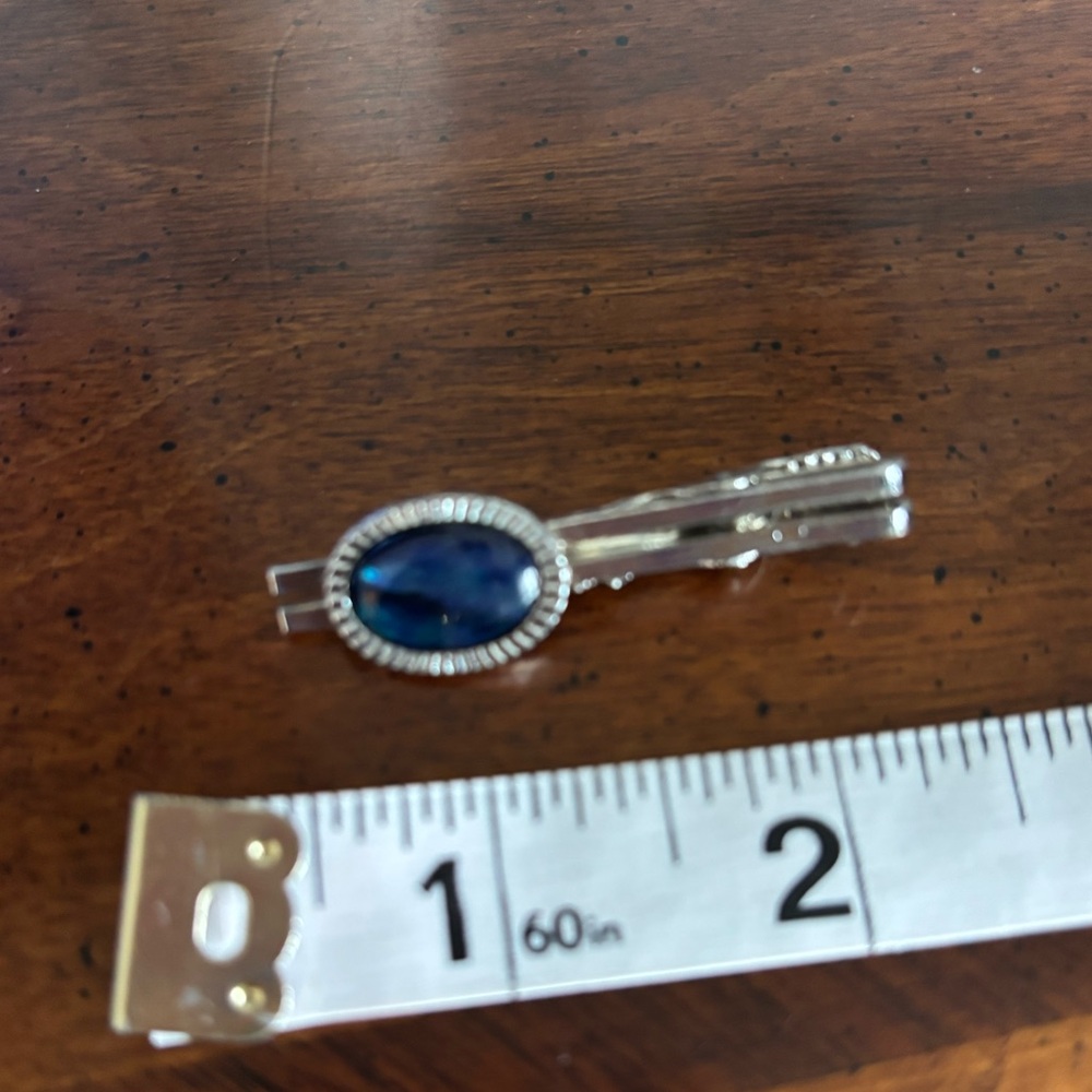 Vintage Elegant Silver and Blue Tie Clip